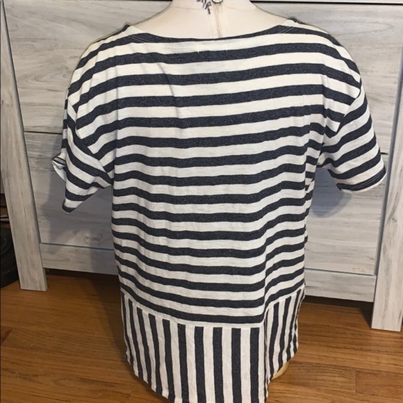 49 Gap Top - Picture 3 of 4